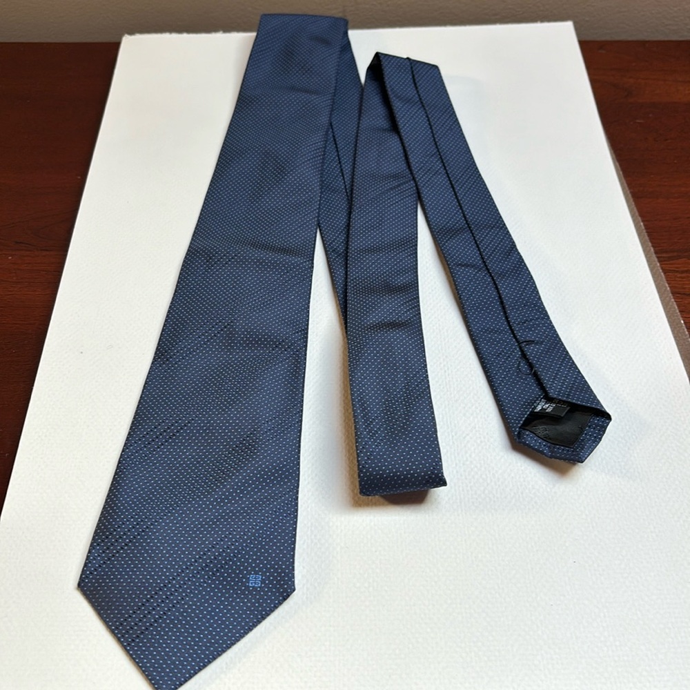 Givenchy tie